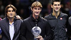 Los maestros homenajean a Juan Carlos Ferrero