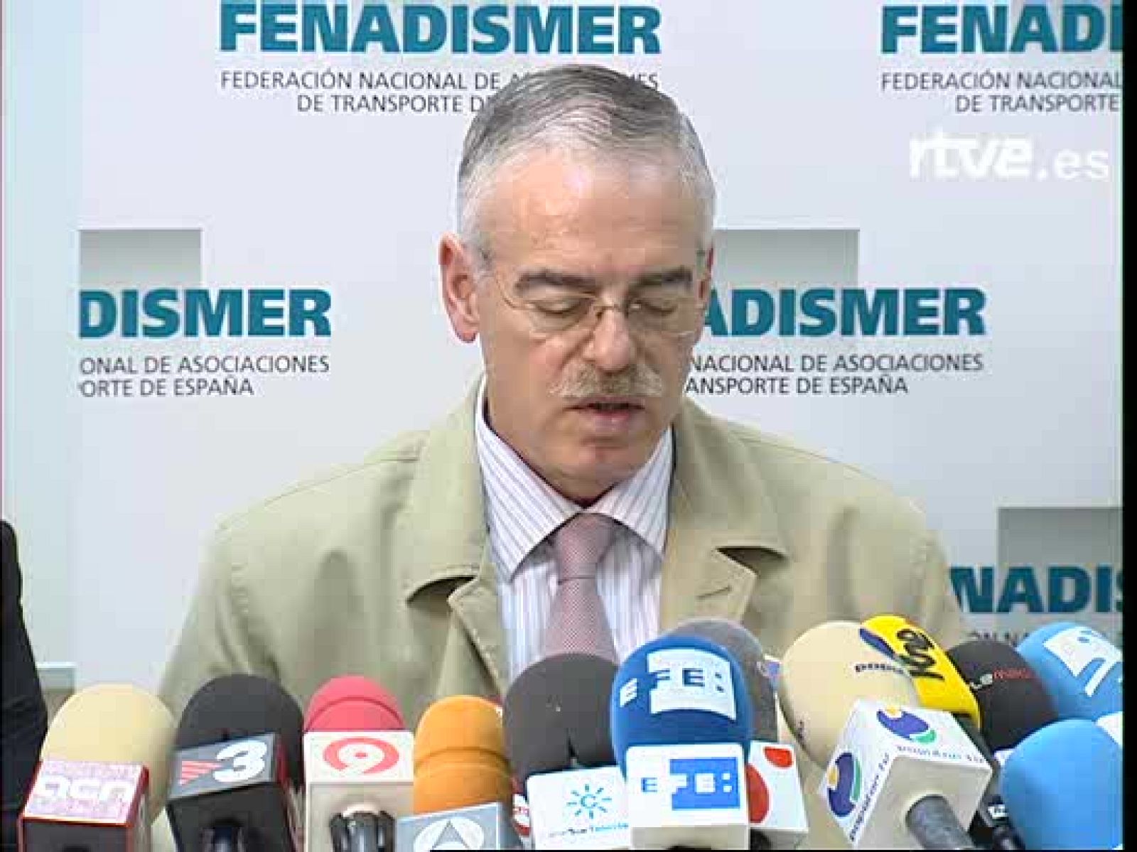 Julio Villaescusa, presidente de Fenadismer, ha informado de la suspensión temporal del paro del transporte por parte de su asociación y de Confedetrans y Antid.