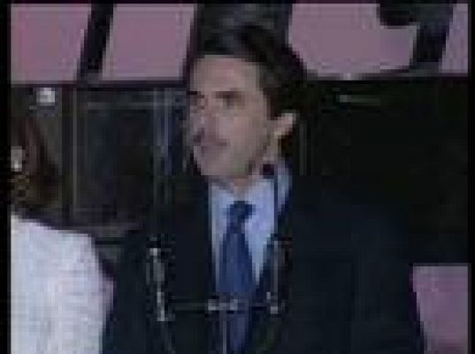Aznar tras ganar en 2000