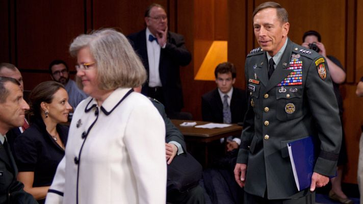 Telediario 1 - Caso Petraeus