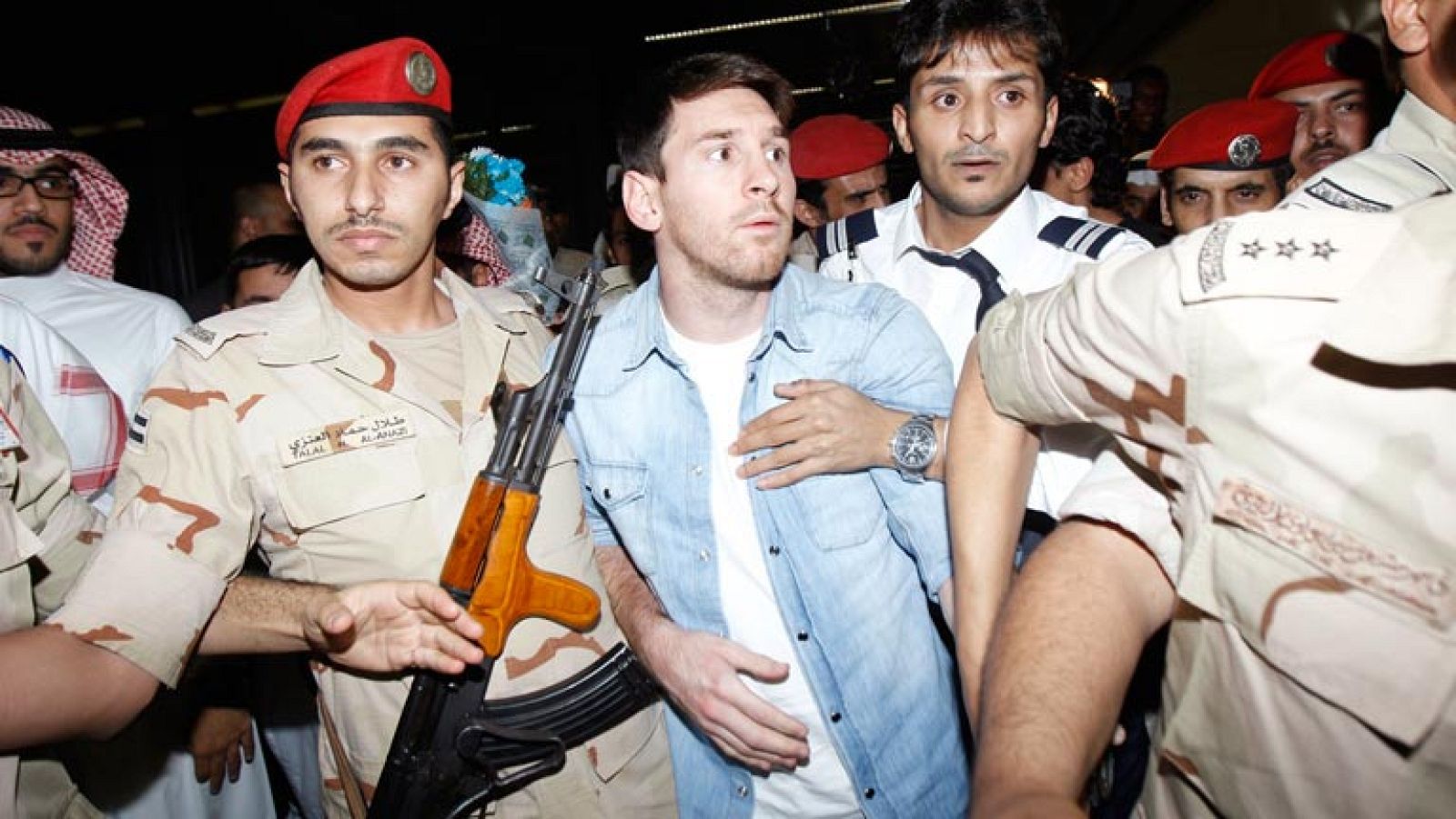 La llegada de la selección argentina a Arabia Saudí para disputar un encuentro amistoso ha destadao la locura en torno a su estrella, Leo Messi, que está a nueve goles de batir el récord absoluto en un año de Gerd Müller.