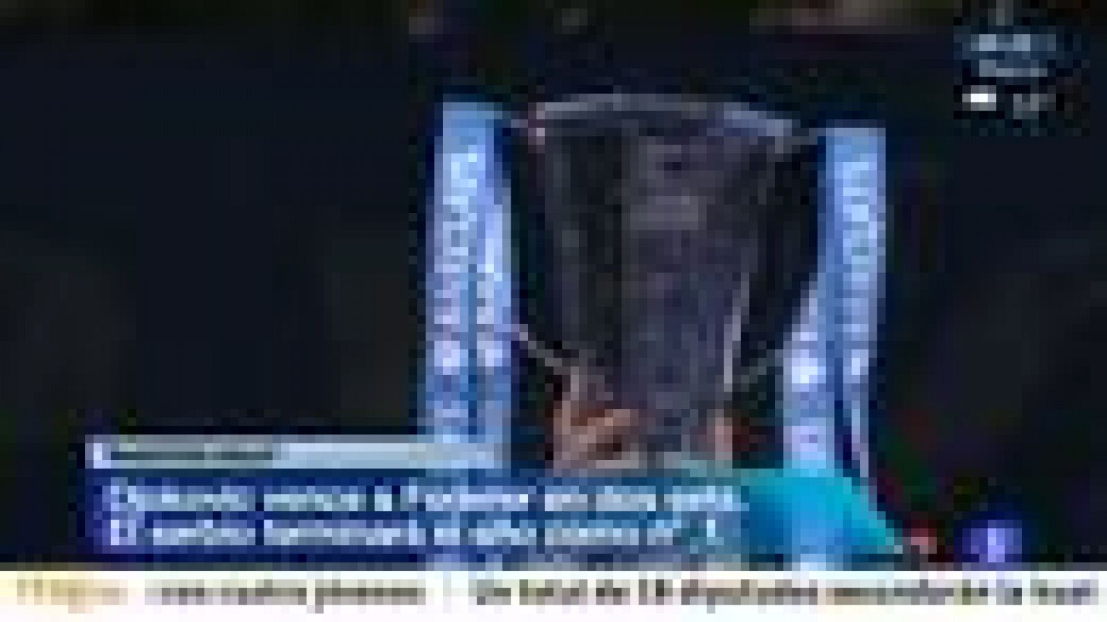 El actual número uno del mundo, el serbio Novak Djokovic, se ha  proclamado campeón de la Copa Masters, disputada en el 02 de Londres,  al vencer en la gran final al número dos, el suizo Roger Federer, por  7-6(6) y 7-5.