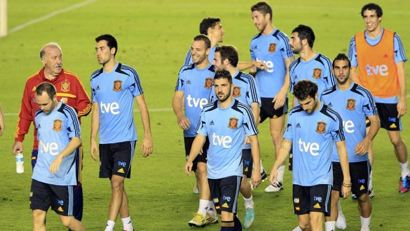 España toca el césped en Panamá 