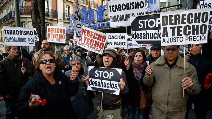 Telediario 1 - Real Decreto sobre desahucios