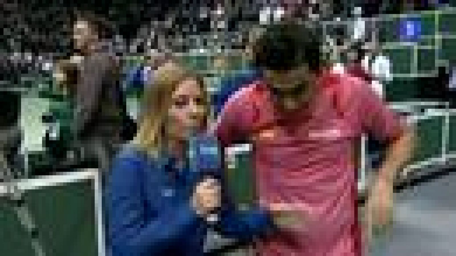 El español Nicolás Almagro aceptó la derrota contra el checo Radek Stepanek y señaló que su rival se había mostrado muy agresivo y que todo el equipo español se iba "con la cabeza alta".