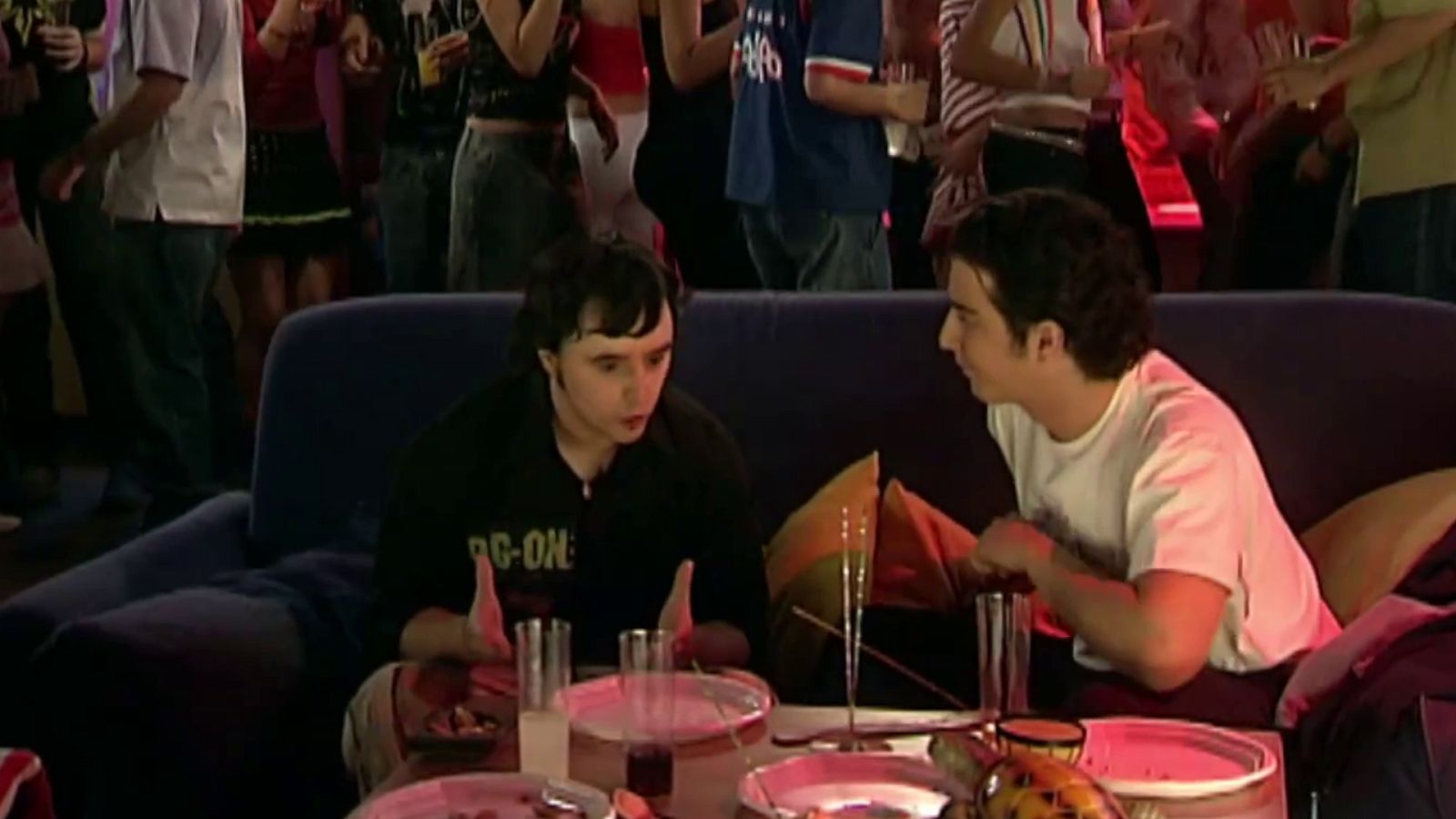 Ana y los siete - Temporada 4 - Episodio 2: Las piezas empiezan a moverse - Ver ahora