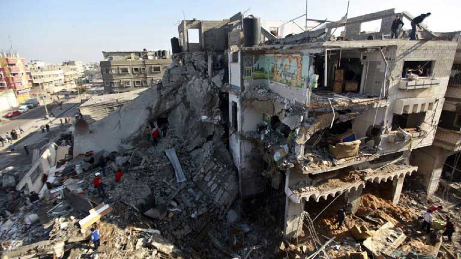 Israel retrasa un día la decisión de invadir Gaza