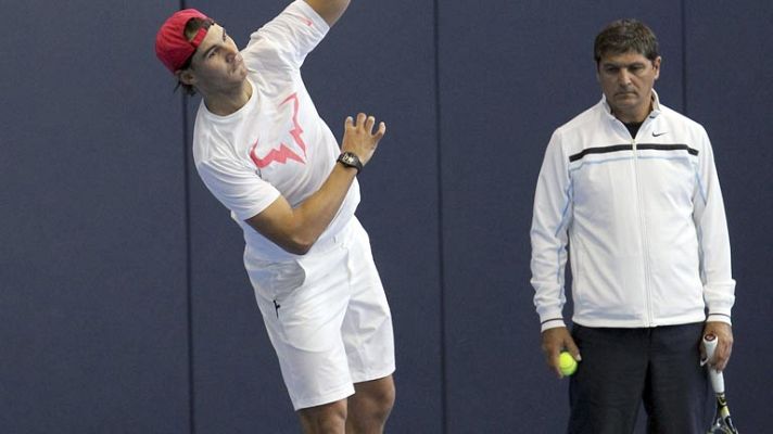 Telediario 1 - Nadal comienza a entrenarse