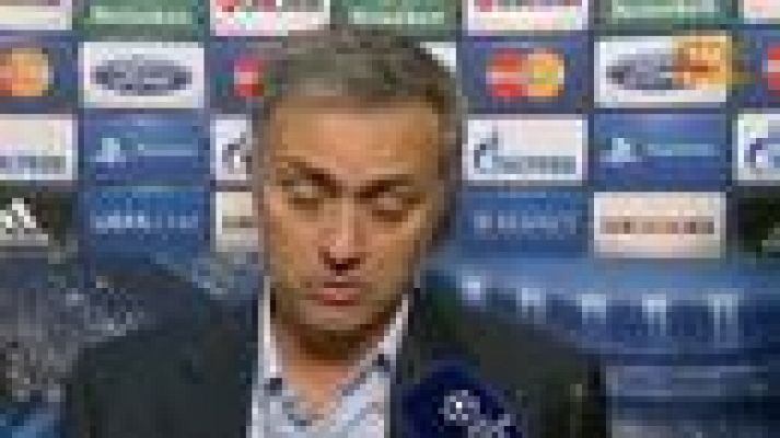 Mourinho: "Vosotros tenéis que decir lo que ha pasado"