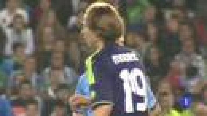 Telediario 1 - El Madrid cuestiona el arbitraje frente al Betis