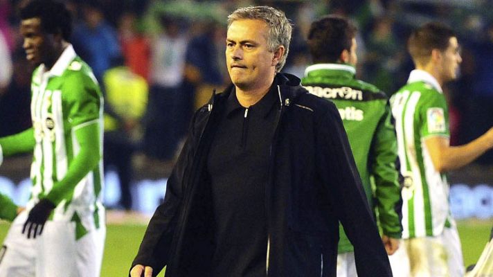Telediario 1 - Mourinho, muy crítico con todo tras caer en Sevilla