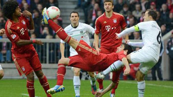 Telediario 1 - Javi Martínez se estrena con una chilena en el Bayern