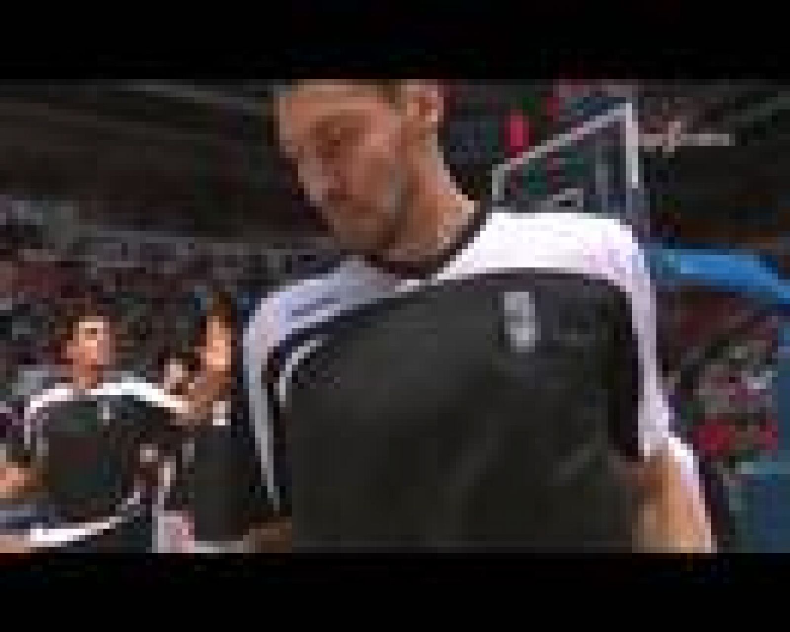 Cuarto triunfo consecutivo de un intratable CAI Zaragoza, que dominó frente al FIATC Joventut con un gran Michael Roll (26 puntos). En el último cuarto, los zaragozanos ampliaron la diferencia hasta lograr un margen contundente.