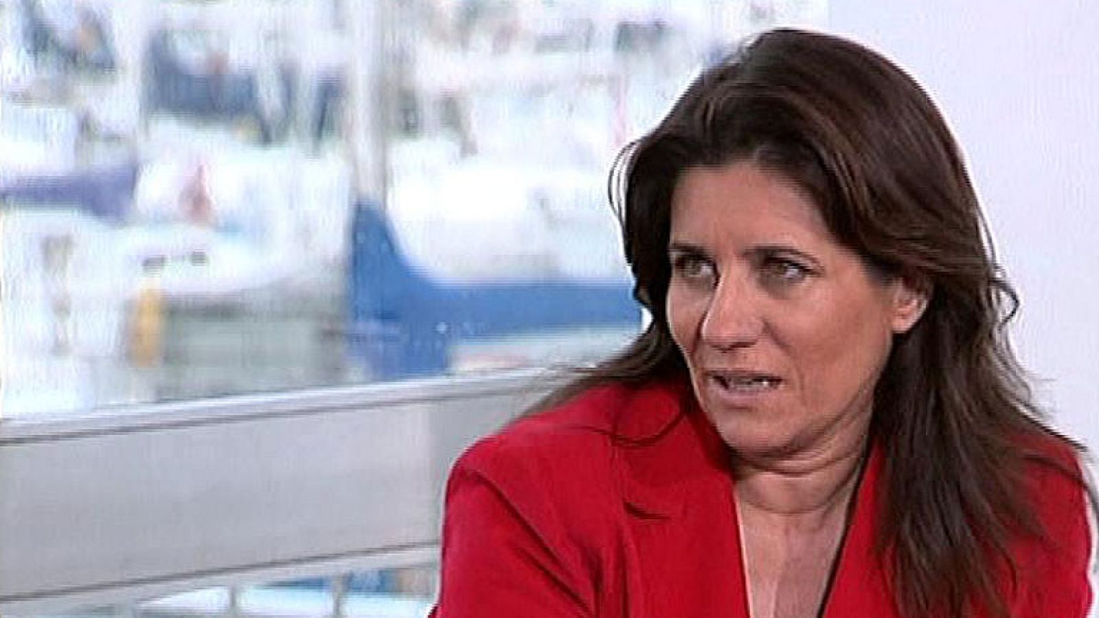 La número cuatro de las listas de ERC, Gemma Calvet, ha opinado en TVE que "se ha ganado en mayoría soberanista y ha ganado el pluralismo de Cataluña" en las elecciones. Calvet dice que el nuevo Gobierno deberá ser responsable e invitar a otras formaciones como ICV y CUP porque incluyen en su propio programa el derecho a decidir. Asegura que para llegar a acuerdos serán necesario un cambio de rumbo en las políticas de recortes, como la retirada del euro por receta. Por último ha ironizado que los resultados de CiU han sorprendido tanto que se van a estudiar en las facultades de Ciencias Políticas.