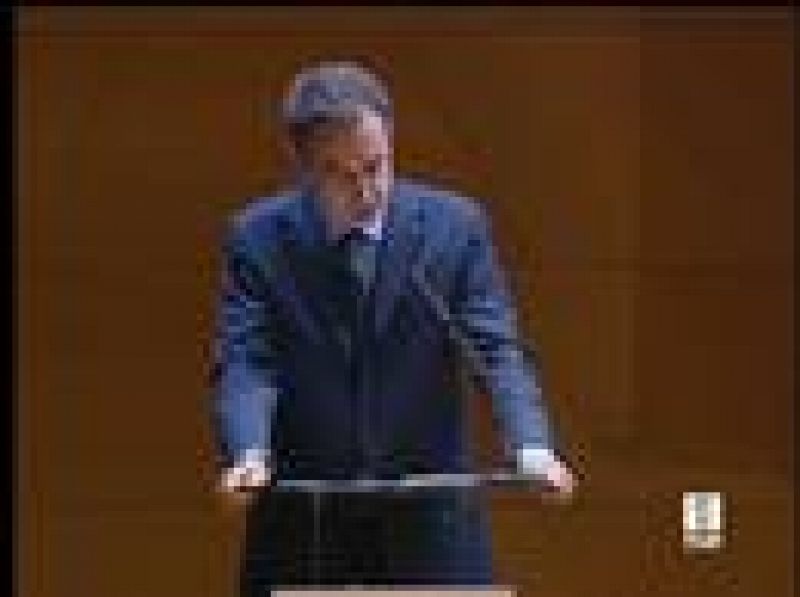 Zapatero ha pronunciado una conferencia en el Museo del Prado de Madrid con el título "En interés de España: una política exterior comprometida" y en la que ha fijado los ejes esenciales de la acción diplomática del Gobierno.