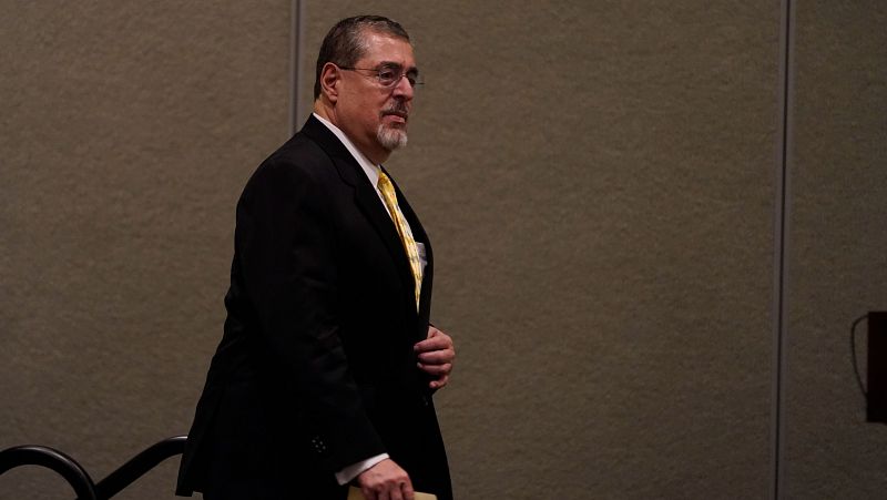 Bernard Arévalo, presidente de Guatemala, pedirá la renuncia de la fiscal general - Fin de semana 24h | Ver
