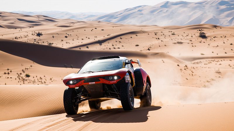 Dakar 2024 | Loeb recorta 10 minutos al lder Carlos Sainz en la 7 etapa