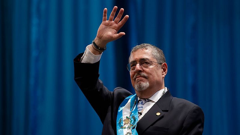 Bernardo Arévalo asume la presidencia de Guatemala a pesar de la oposición del Congreso