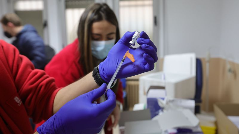 Cada vez más personas responden a la llamada de vacunación de la gripe sin cita en varias comunidades