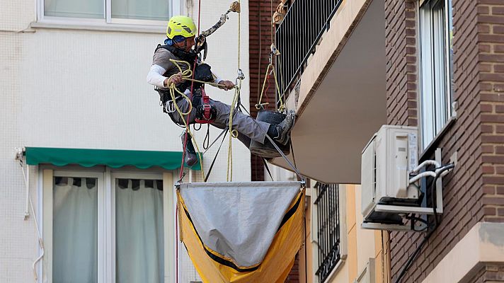 Seis de cada diez españoles se considera dentro de la clase media, según el CIS