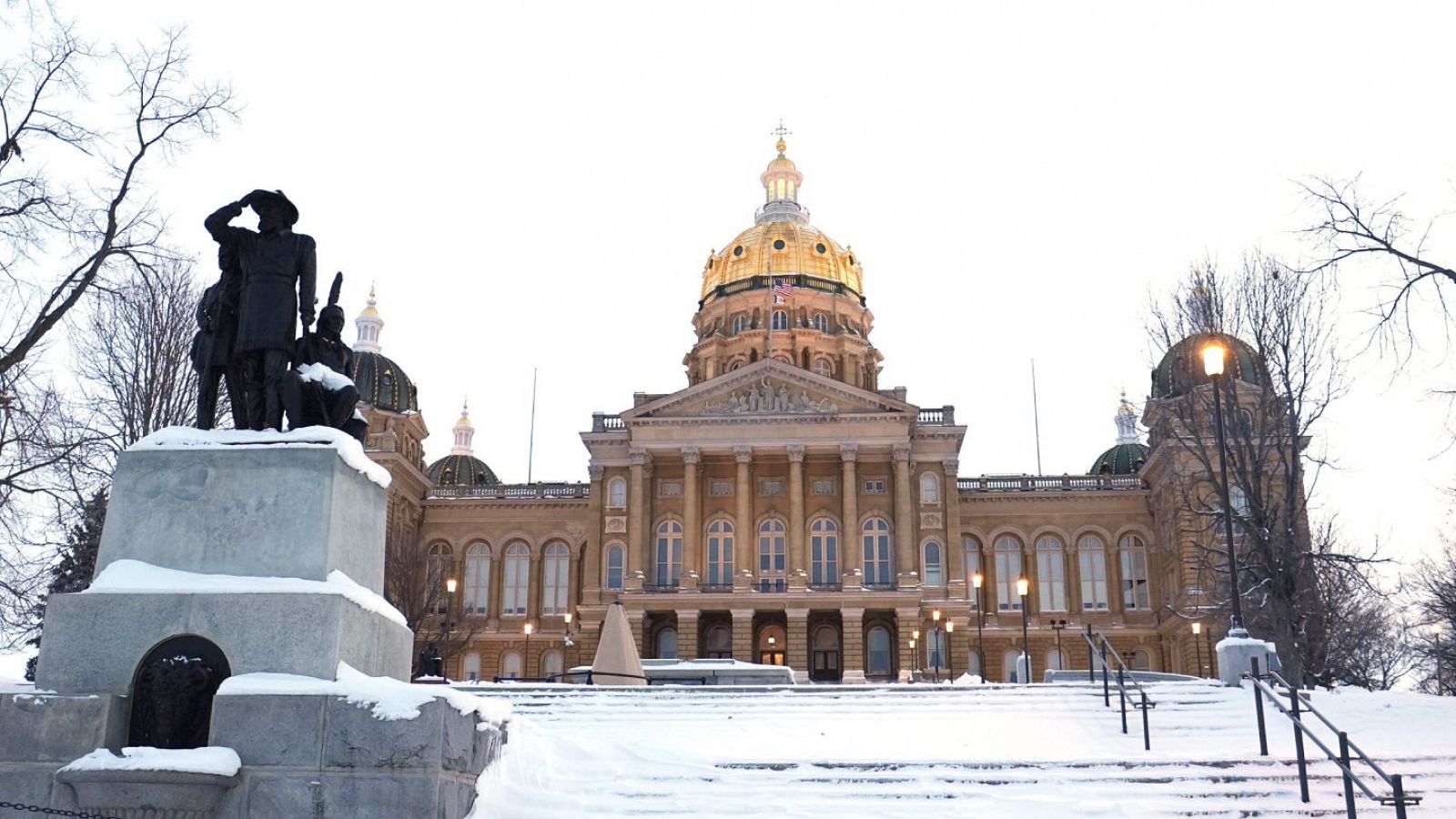 El temporal de nieve condiciona la campaña del caucus en Iowa