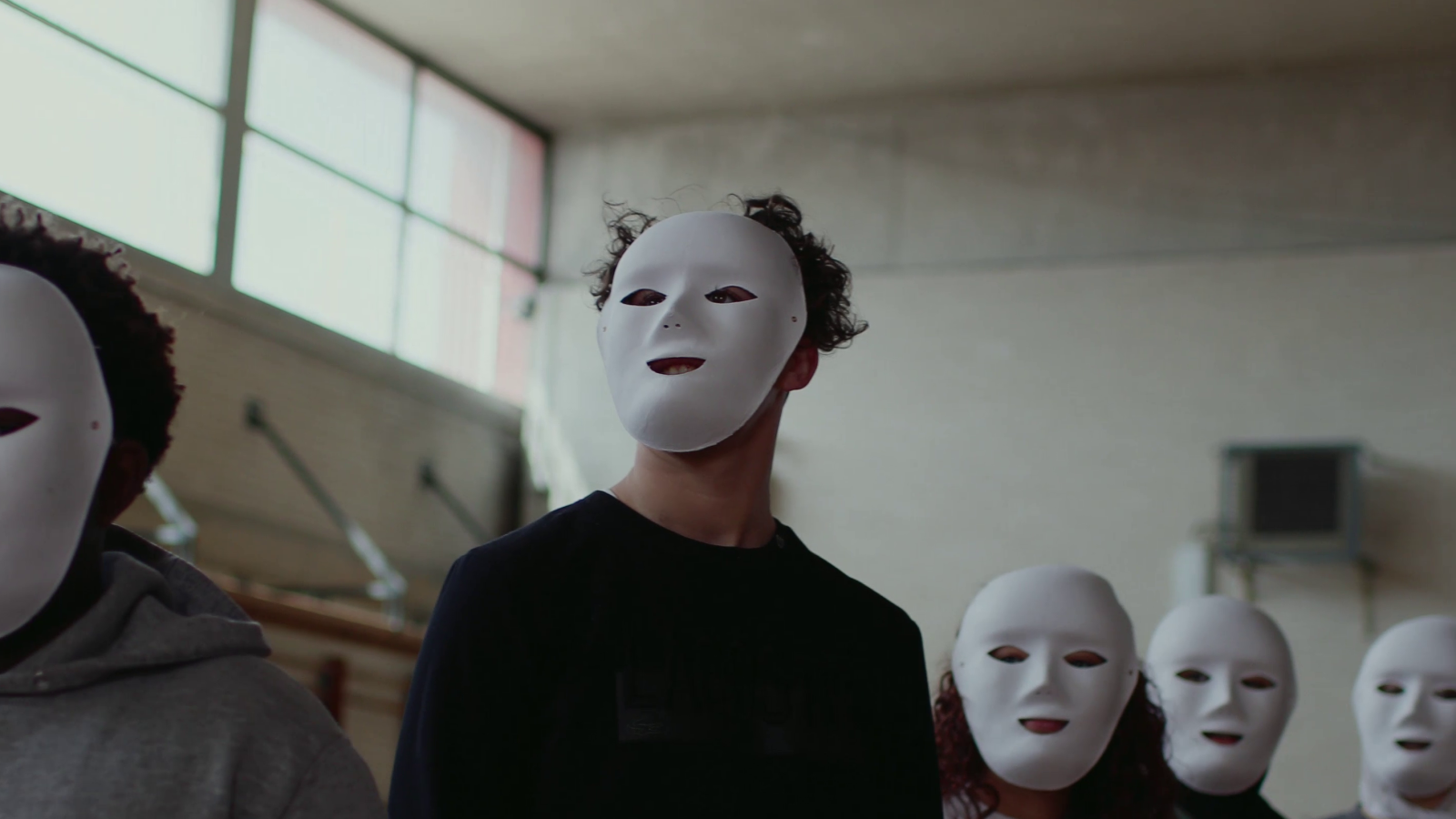 Esto no es Disneyland (Aixo no es Disneyland), cortometraje de Salto de Eje - Salto del Eje | Ver