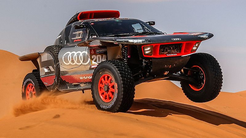 Dakar 2024 | Carlos Sainz aguanta a Loeb al trmino de la etapa 9