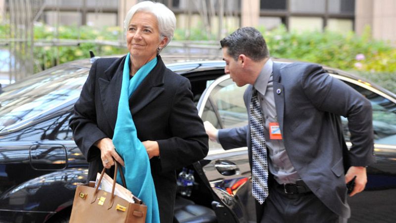  El Eurogrupo y el FMI cierran un acuerdo para desbloquear la ayuda a Grecia