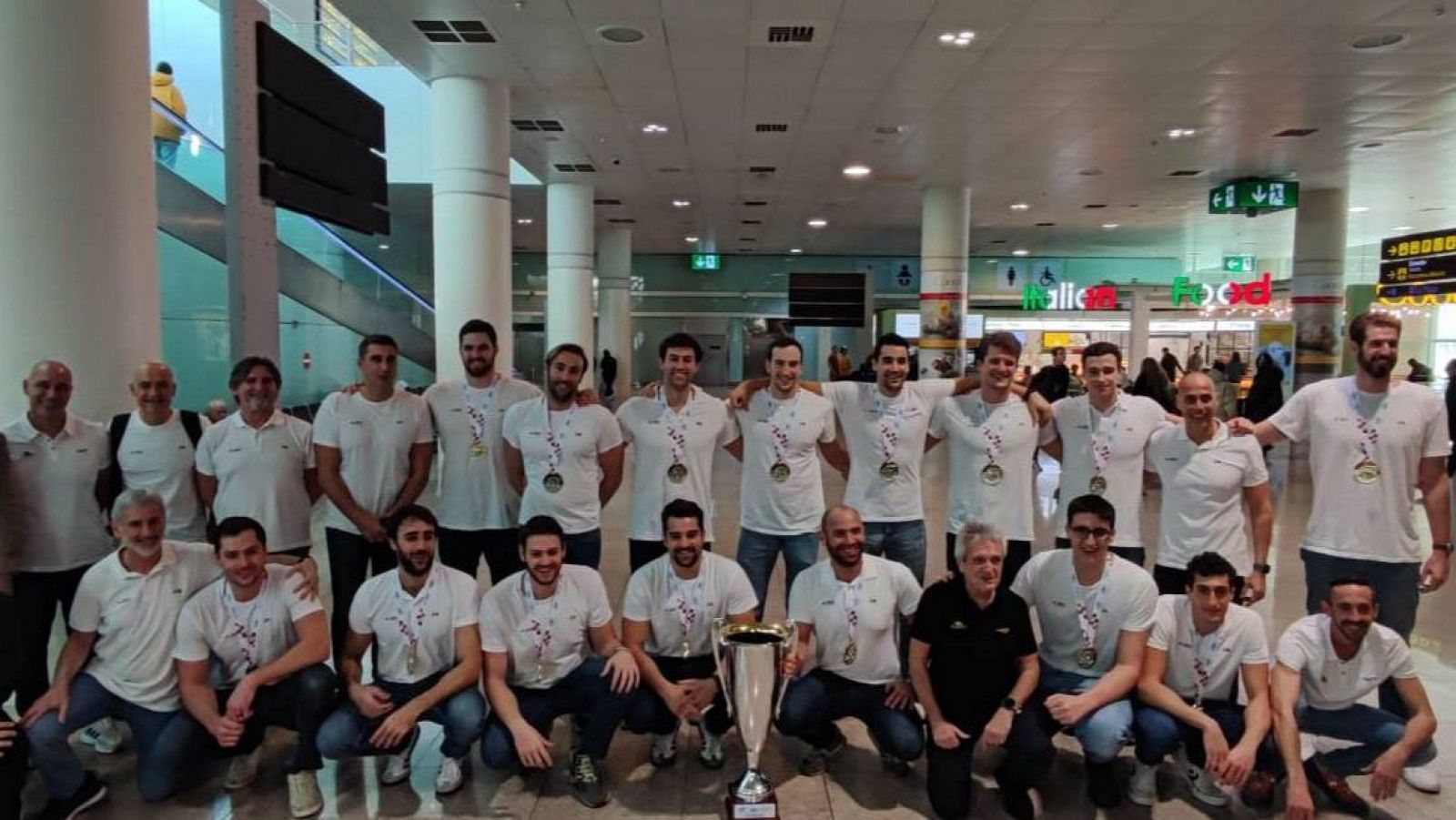 Los campeones de Europa de waterpolo han llegado a España