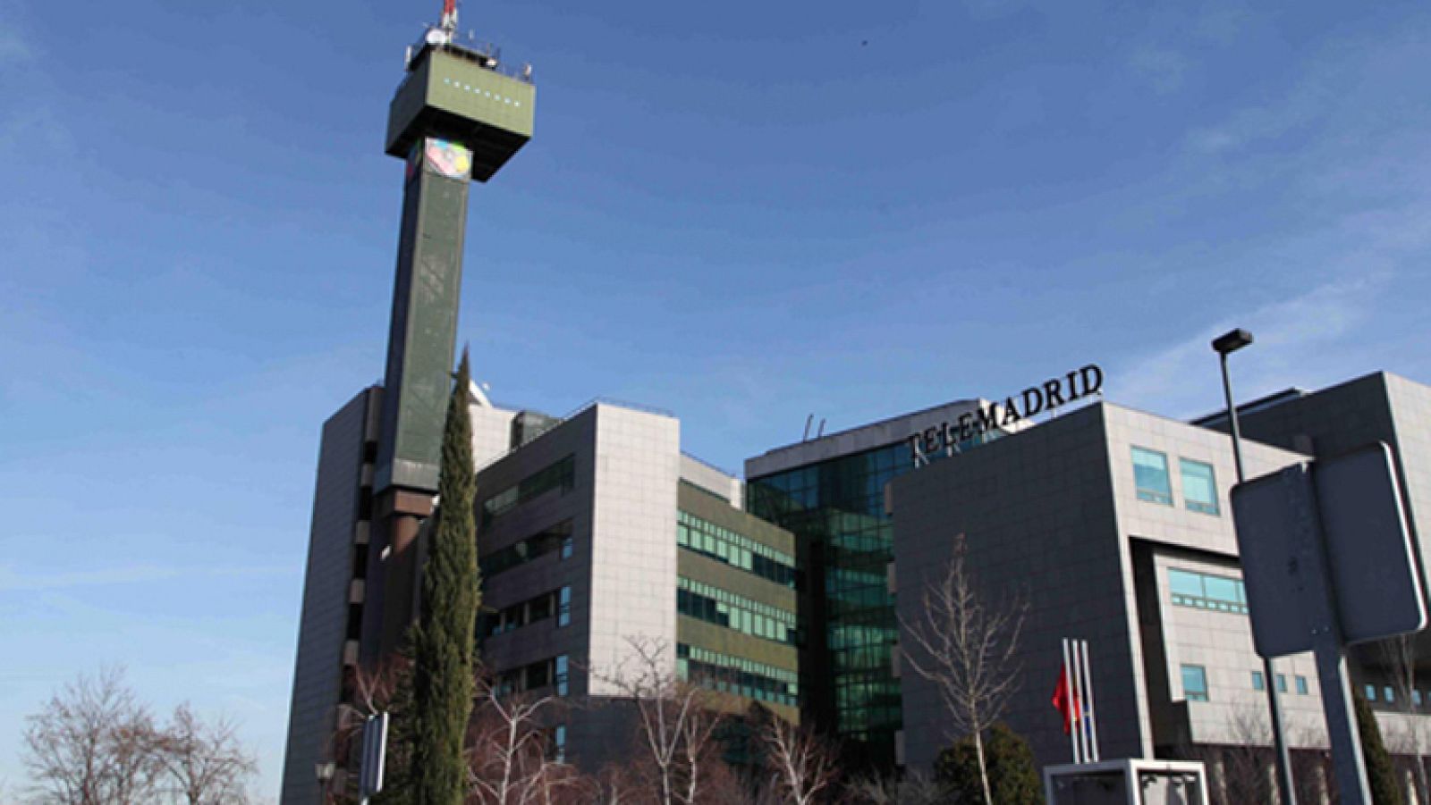 Huelga de 24 horas en Telemadrid en protesta por el ERE que prevé el despido de 925 personas | Ver