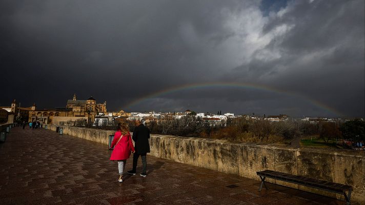 Telediario Matinal - La borrasca Irene llega con nuevas lluvias y fuertes vientos