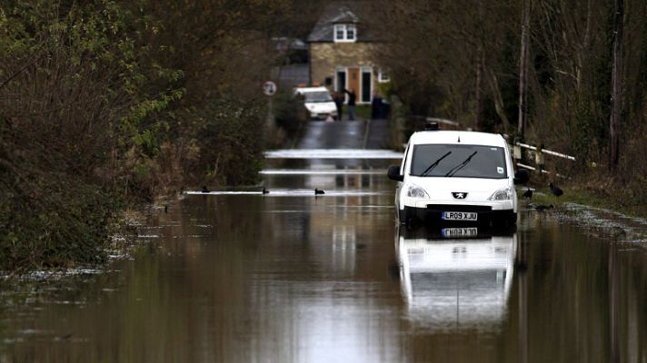 Telediario 1 - Inundaciones Reino Unido