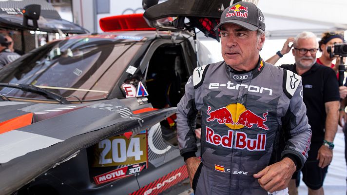 Telediario 1 - Carlos Sainz acaricia su cuarto Dakar tras la avería de Sébastien Loeb