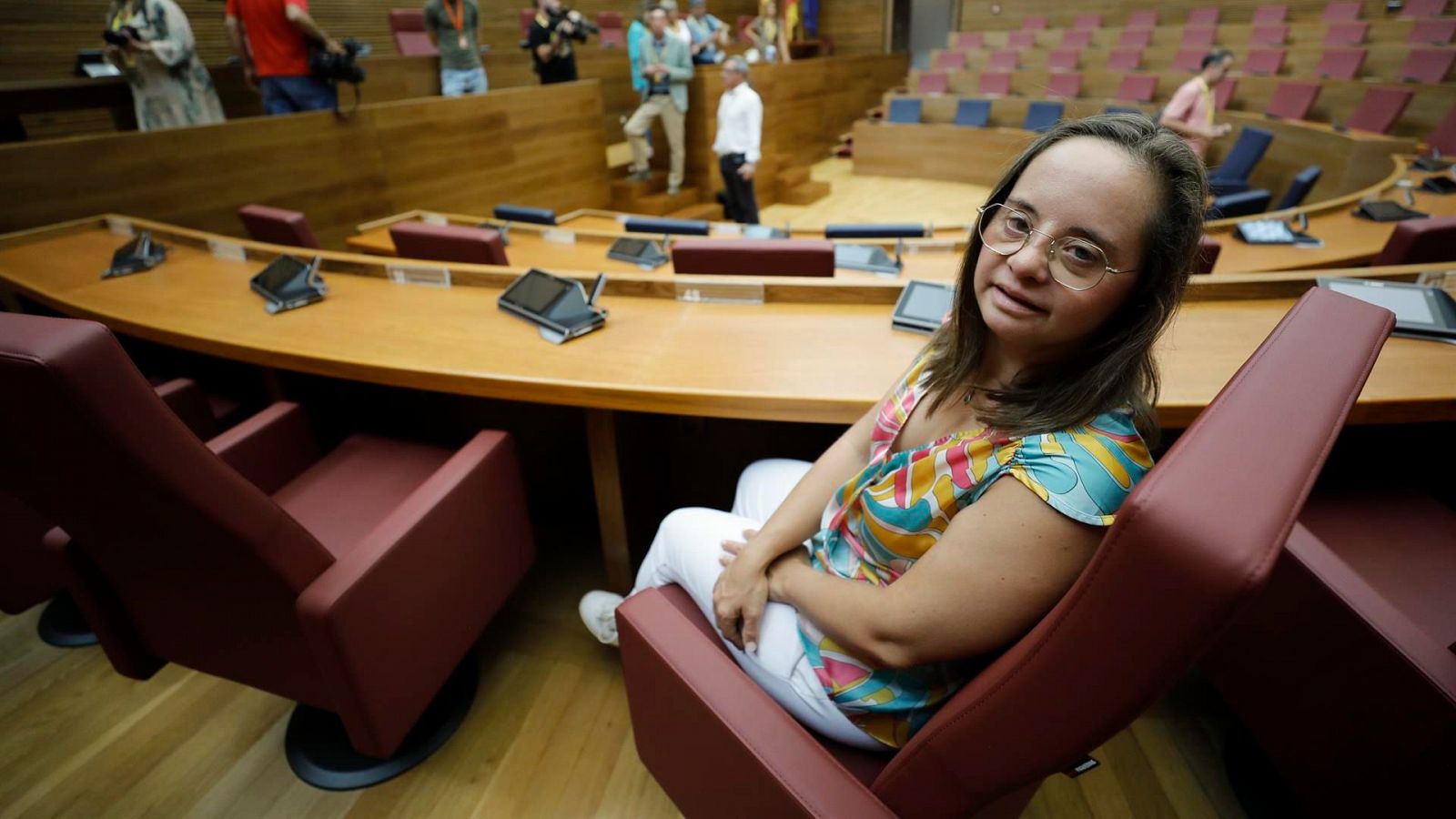 Diputados con discapacidad celebran la eliminación del término "disminuido" de la Constitución
