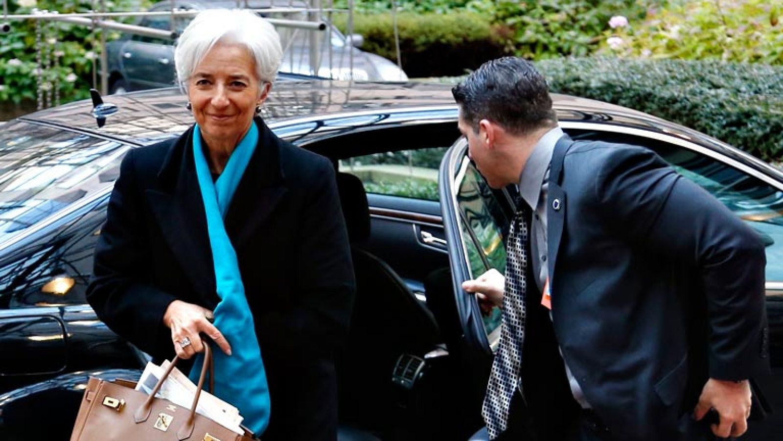 El FMI y la eurozona desbloquean 43.700 millones de euros de ayuda a Grecia