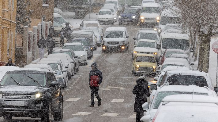 La borrasca Juan trae de todo: agua, frío, nieve, viento y oleaje