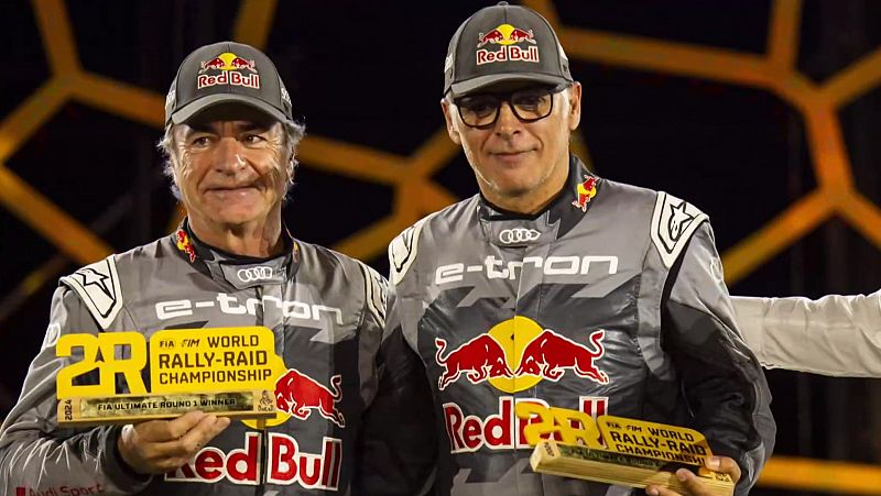 Carlos Sainz, a RTVE tras recoger su cuarto 'Touareg' como ganador del Dakar: "Toca disfrutar de la victoria, ya habr tiempo de pensar en el futuro"