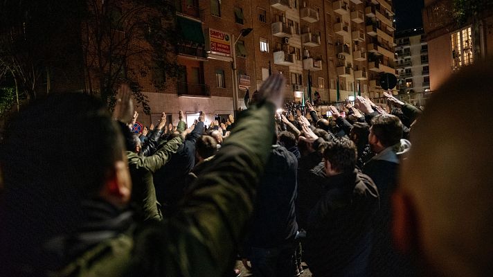 Italia debate si el saludo fascista es delito o no