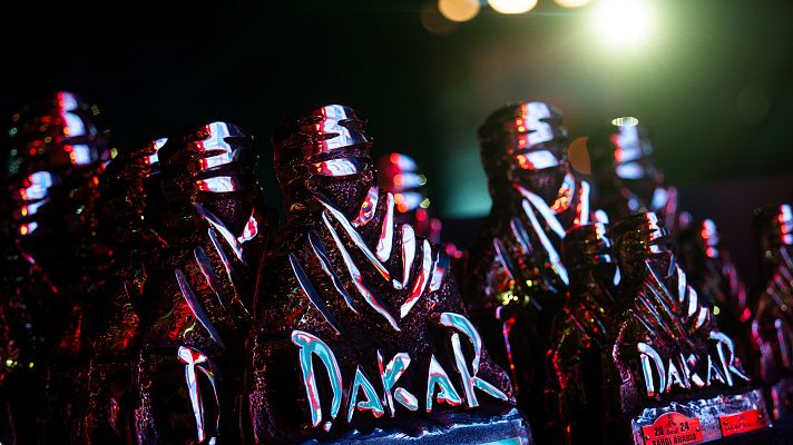 Dakar - Los momentos más emotivos de las victorias de Carlos Sainz y Cristina Gutiérrez en el Dakar 2024