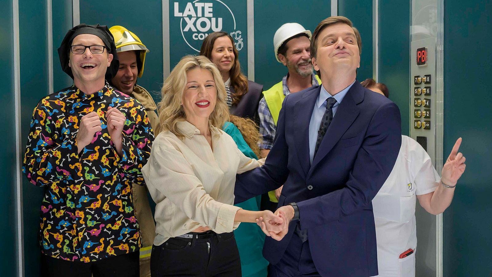 Late Xou con Marc Giró - En el ascensor con Yolanda Díaz - Late Xou con Marc Giró | Ver