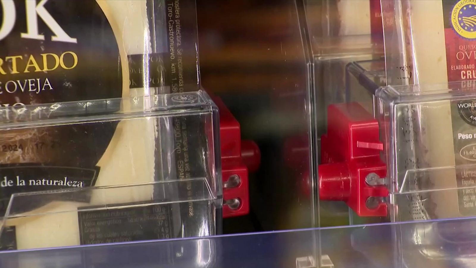 Licors, escopinyes, xocolata, cava i cafè són els productes més robats als supermercats - L'Informatiu | Ver