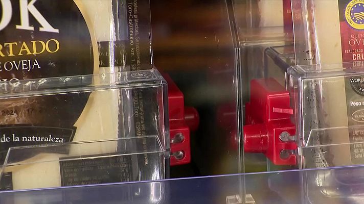 L'Informatiu - Licors, escopinyes, xocolata, cava i cafè són els productes més robats als supermercats