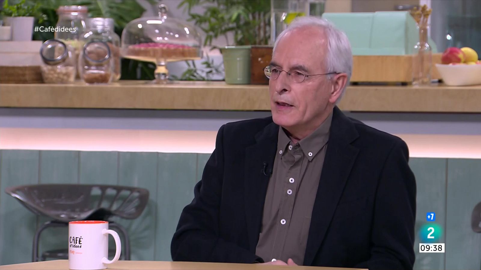 Antoni Beltran ens presenta el llibre 'Ensenya'm la llengua' - Cafè d'idees | Veure