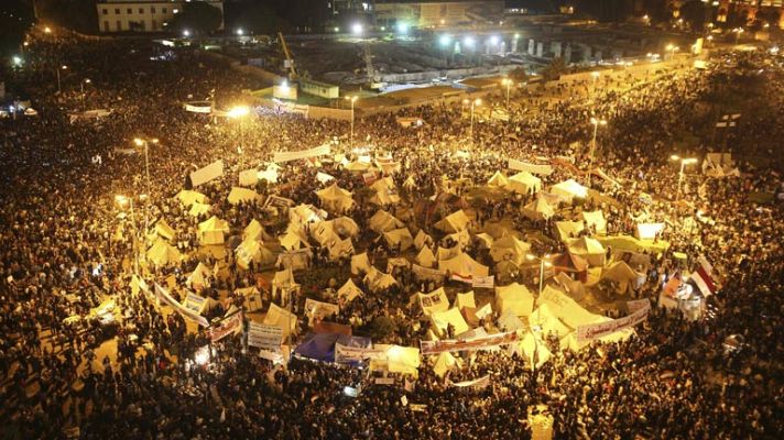 Informativo 24h - Decenas de miles de egipcios se alzan en Tahrir contra Morsi y el "dominio islamista"