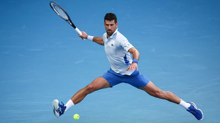 Tenis - Djokovic gana a Fritz y se mete en semifinales del Open de Australia