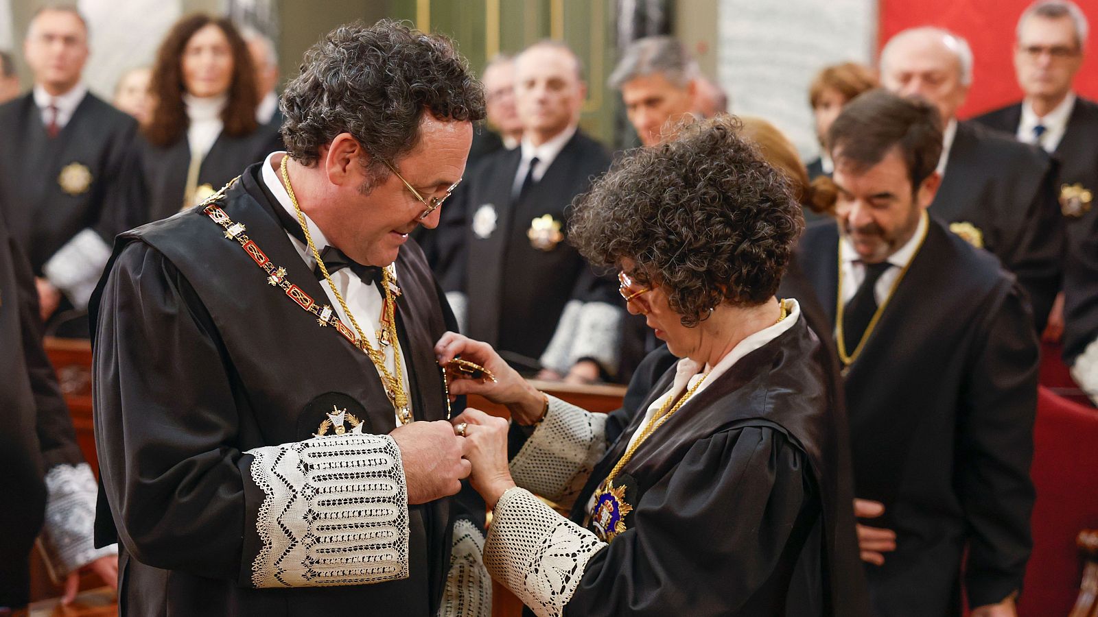 El fiscal general del Estado cree que es una "distorsión" pronunciarse sobre la amnistía sin concoer el texto - La hora de La 1 | Ver