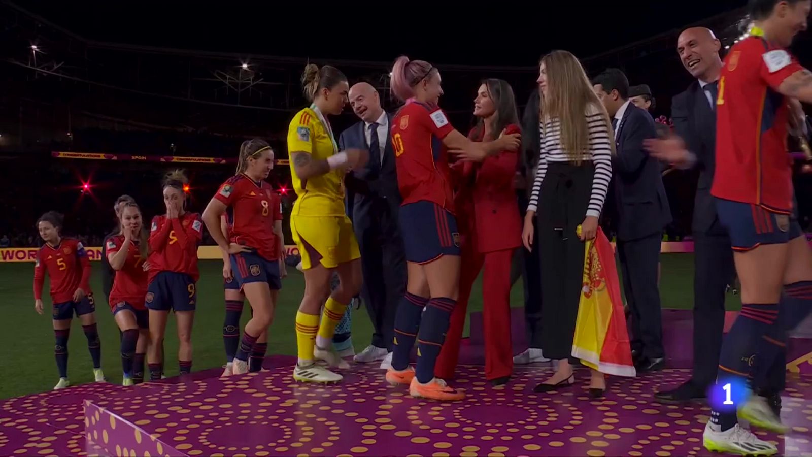 Rubiales, més a prop d'anar a judici pel petó a Hermoso - L'Informatiu | Ver