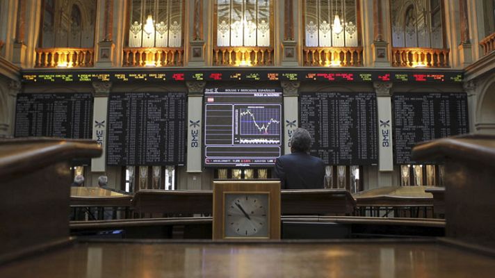 La tarde en 24h - La prima de riesgo cierra en los 396 puntos básicos pero el Ibex pierde el 0,33%