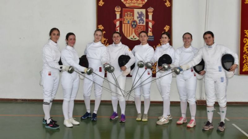 La princesa Leonor compite en un torneo de esgrima entre Academias Militares