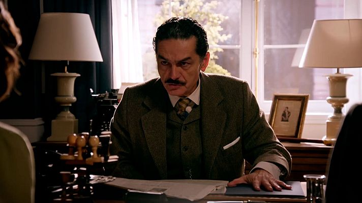 Salón de té La Moderna - Don Fermín aprueba la subida de sueldo de las dependientas de La Moderna